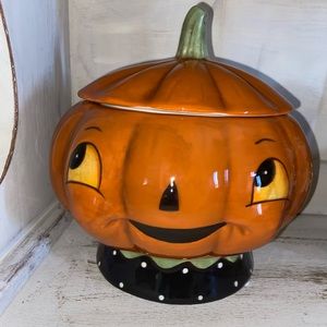 Jackie the Pumpkin canister